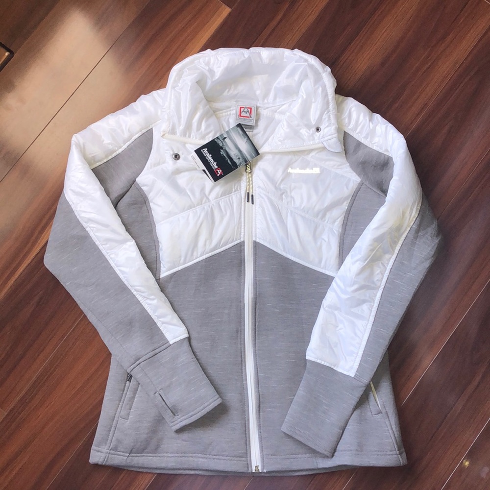 AVALANCHE (NWT) zip up